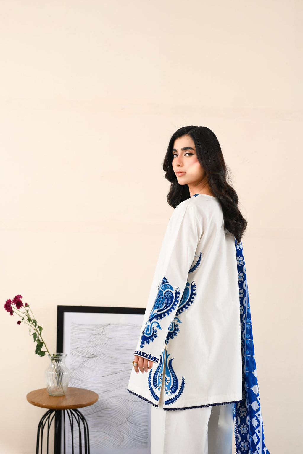 OFF-WHITE LUXURY EMBROIDERED LAWN 3PCS SET (NPA3-26412) - READY TO WEAR / READY TO SHIP