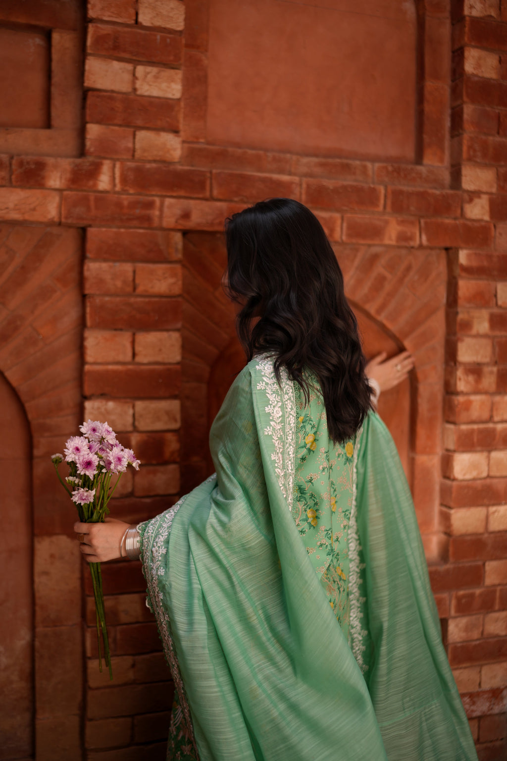 AYLA LUXURY PRINTED EMBROIDERED LAWN SET (NEL-26622) /READY TO SHIP