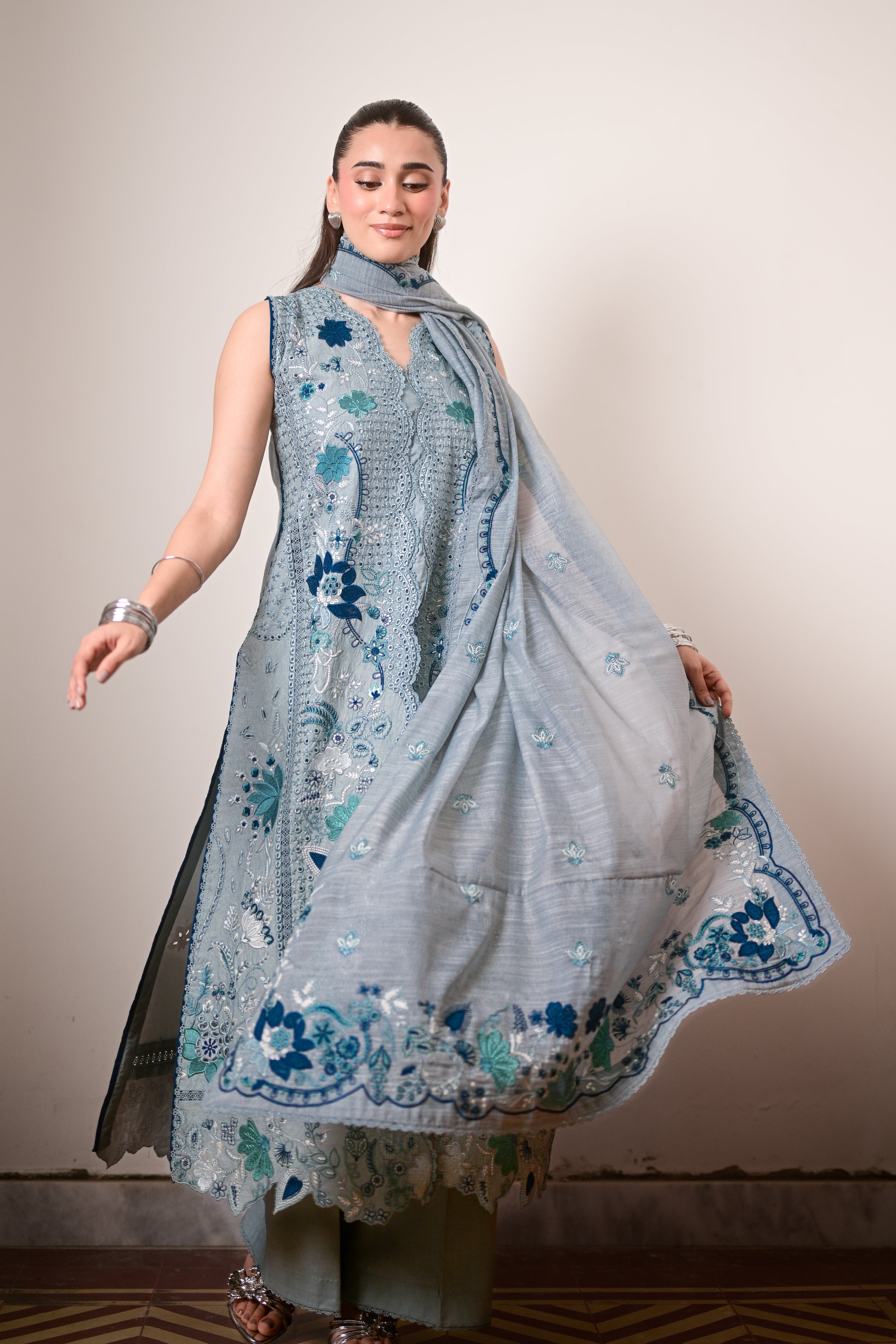 REEM LUXURY EMBROIDERED LAWN SET WITH ATTACHED SLEEVES (NEL-26615) - CUSTOM STITCH / READY TO SHIP