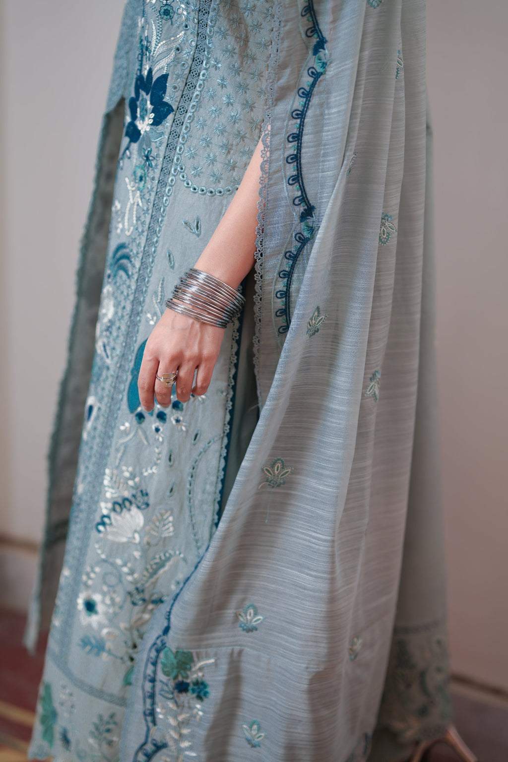 REEM LUXURY EMBROIDERED LAWN SET WITH ATTACHED SLEEVES (NEL-26615) READY TO SHIP