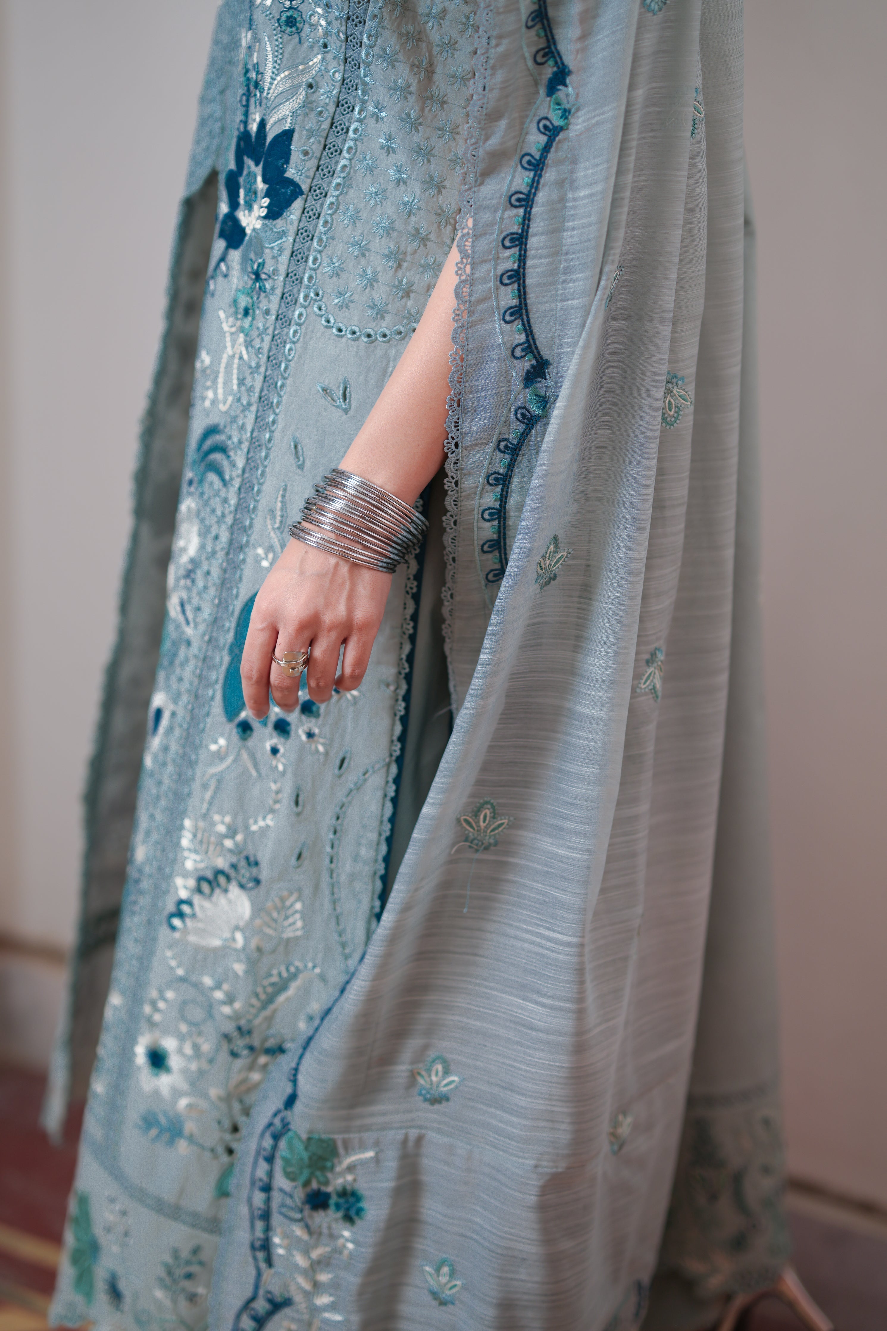 REEM LUXURY EMBROIDERED LAWN SET WITH ATTACHED SLEEVES (NEL-26615) READY TO SHIP