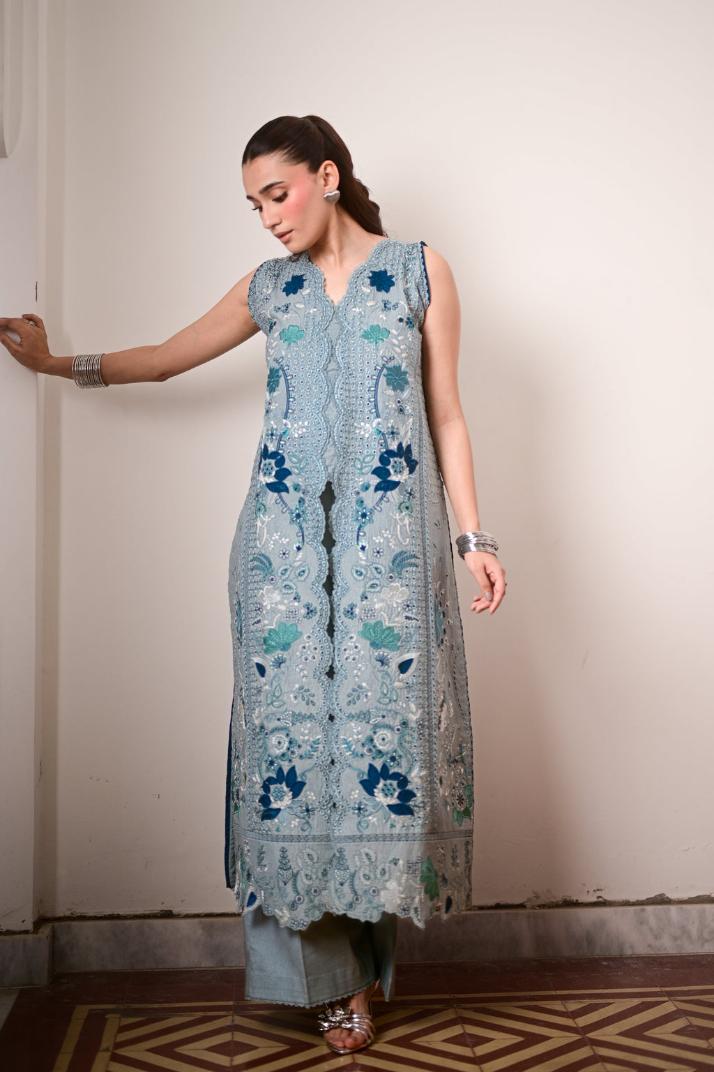 REEM LUXURY EMBROIDERED LAWN SET WITH ATTACHED SLEEVES (NEL-26615) READY TO SHIP