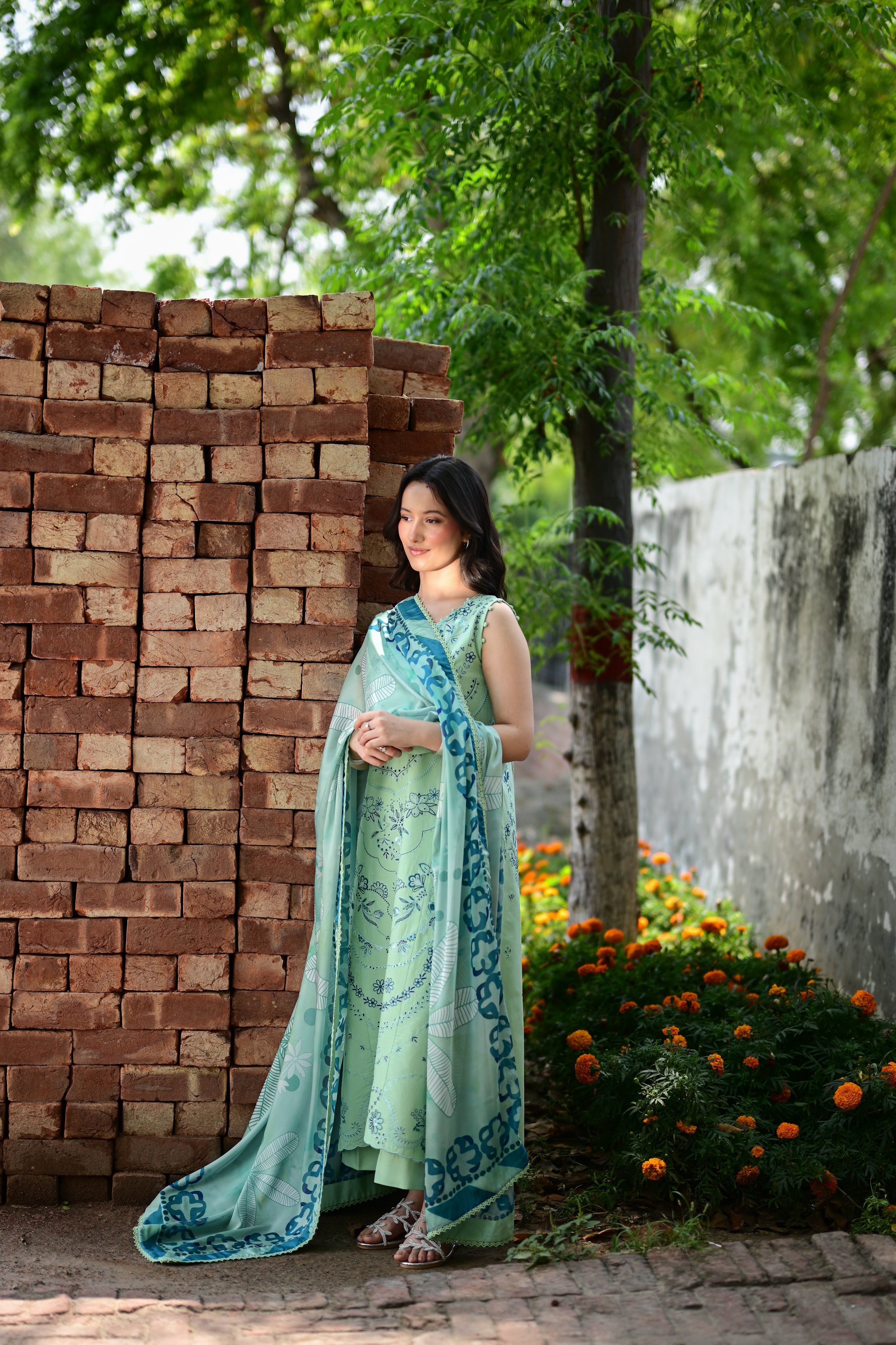 JADE LUXURY EMBROIDERED LAWN SET (NEL-26623) READY TO SHIP