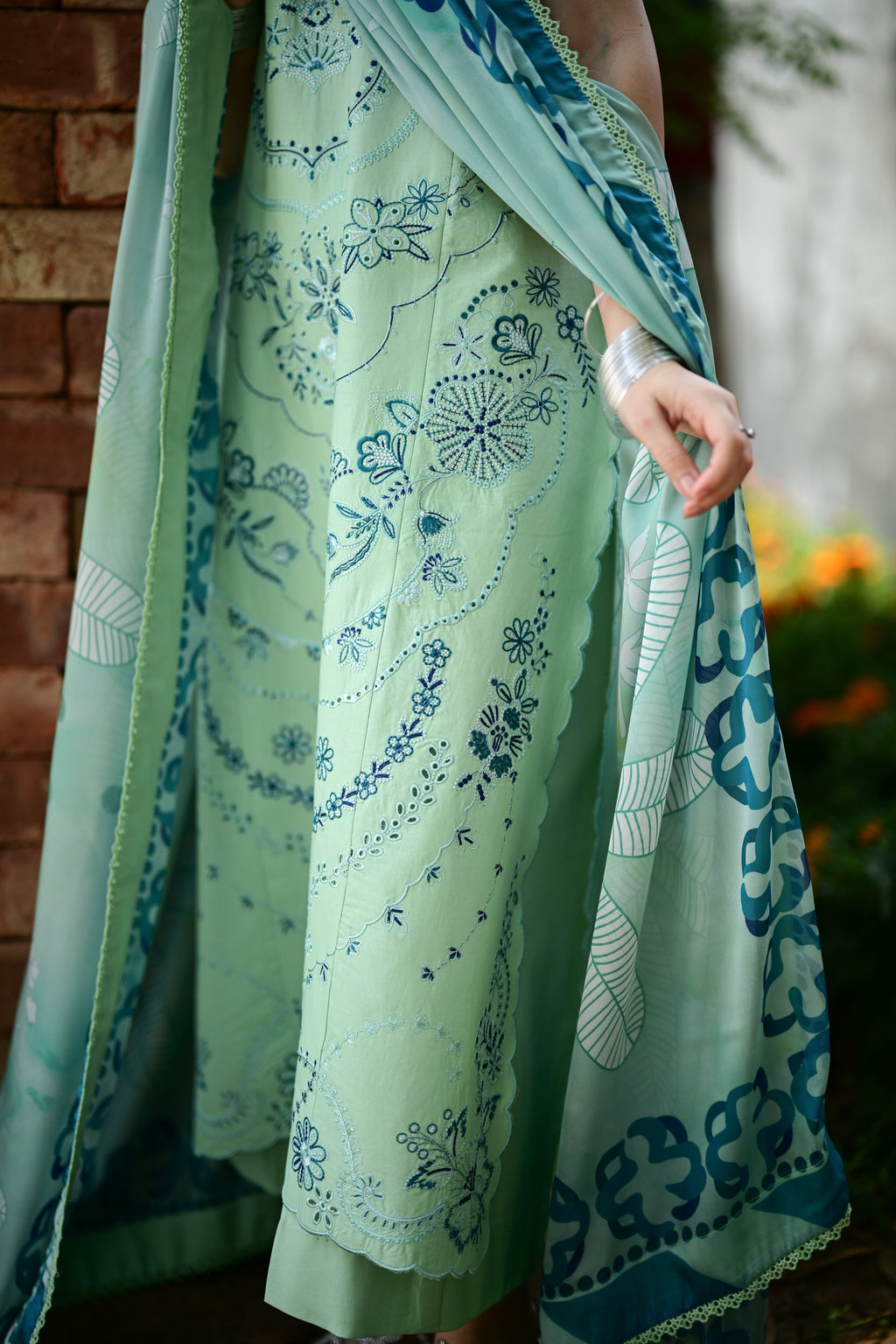 JADE LUXURY EMBROIDERED LAWN SET (NEL-26623) READY TO SHIP