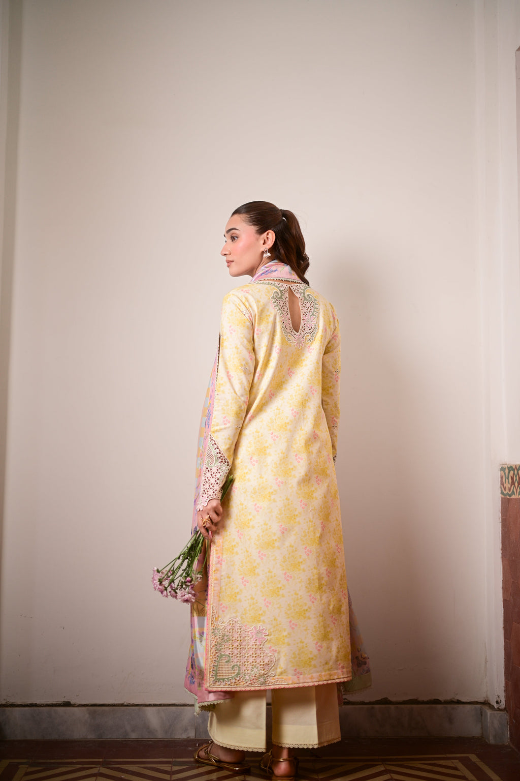 BUTTERCUP GARDEN LUXURY PRINTED EMBROIDERED LAWN SET (NEL-26620) / READY TO SHIP