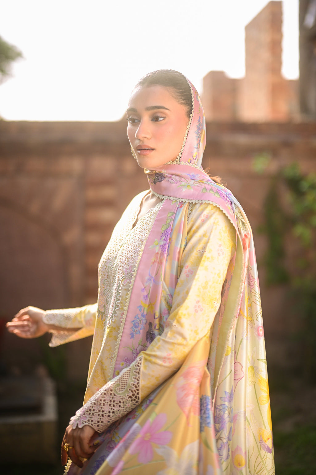 BUTTERCUP GARDEN LUXURY PRINTED EMBROIDERED LAWN SET (NEL-26620) / READY TO SHIP