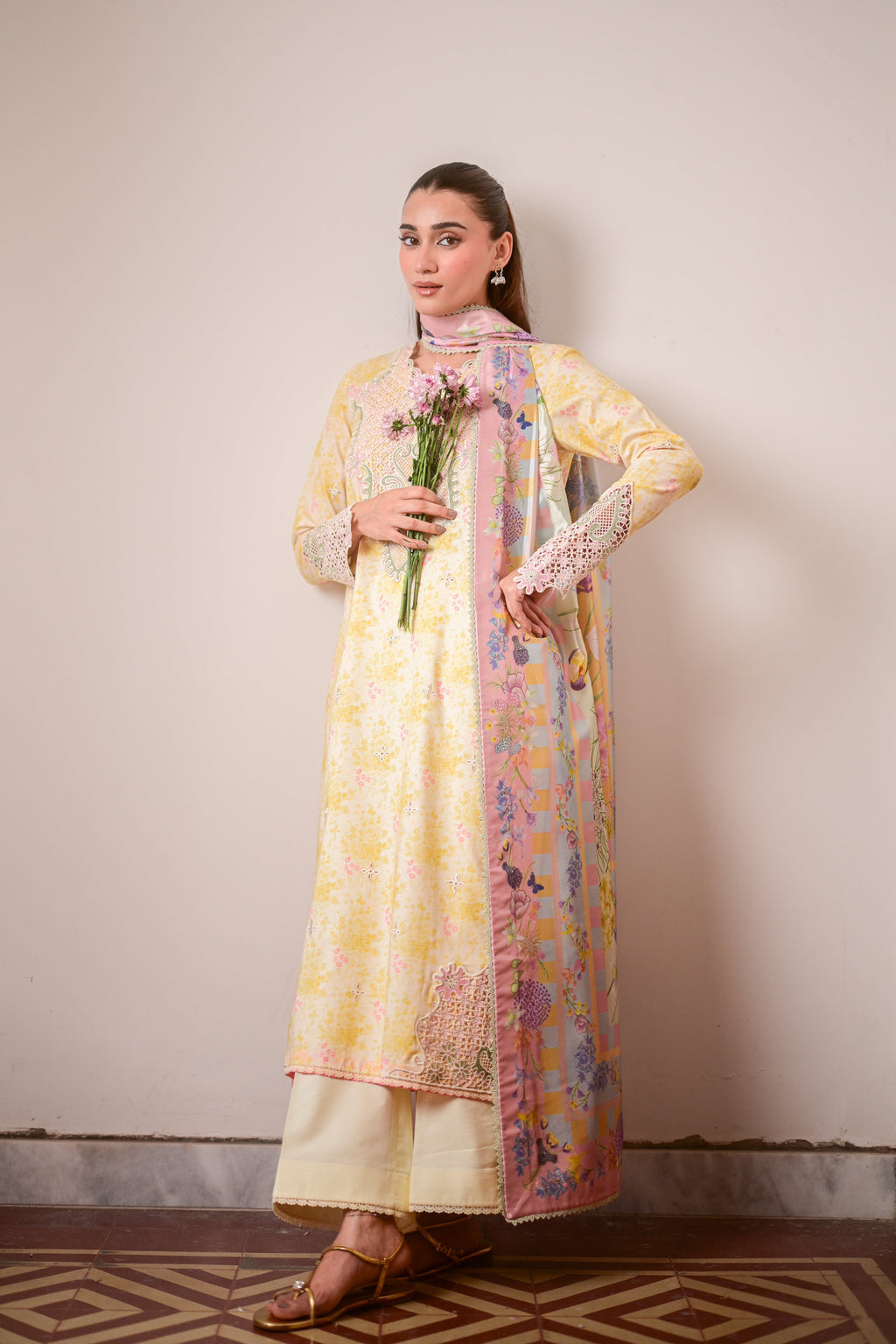 BUTTERCUP GARDEN LUXURY PRINTED EMBROIDERED LAWN SET (NEL-26620) / READY TO SHIP