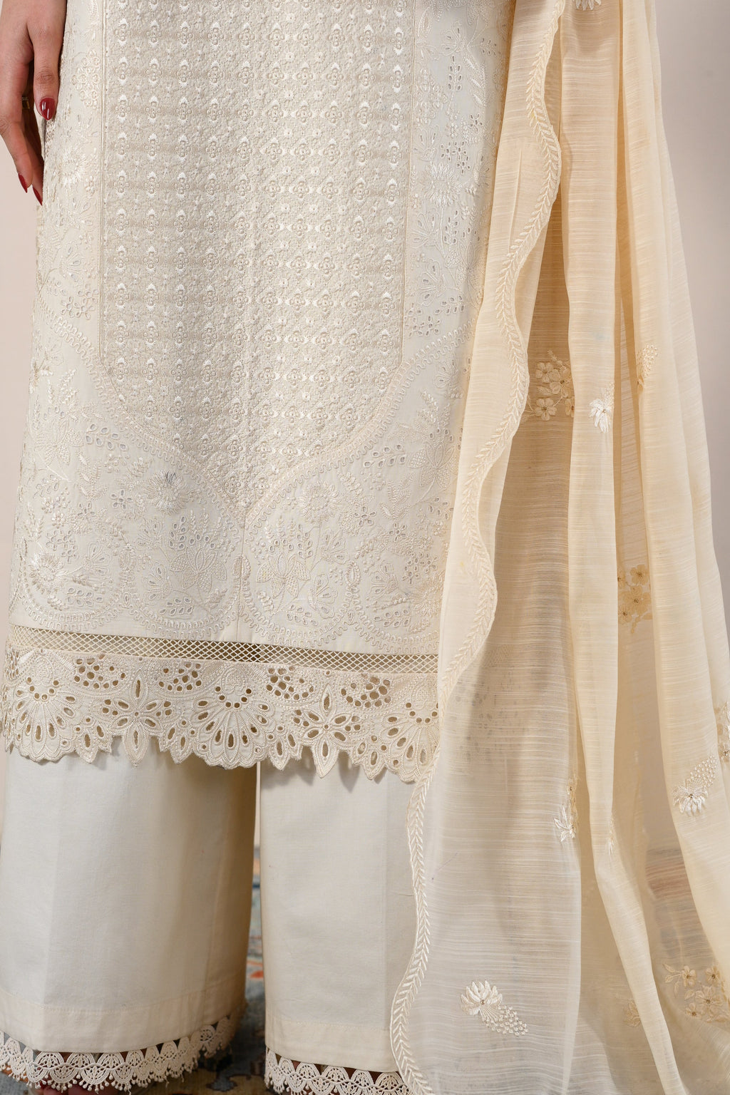 IVORY LUXURY EMBROIDERED LAWN 3PCS SET (NPA3-26417) - READY TO WEAR  READY TO SHIP