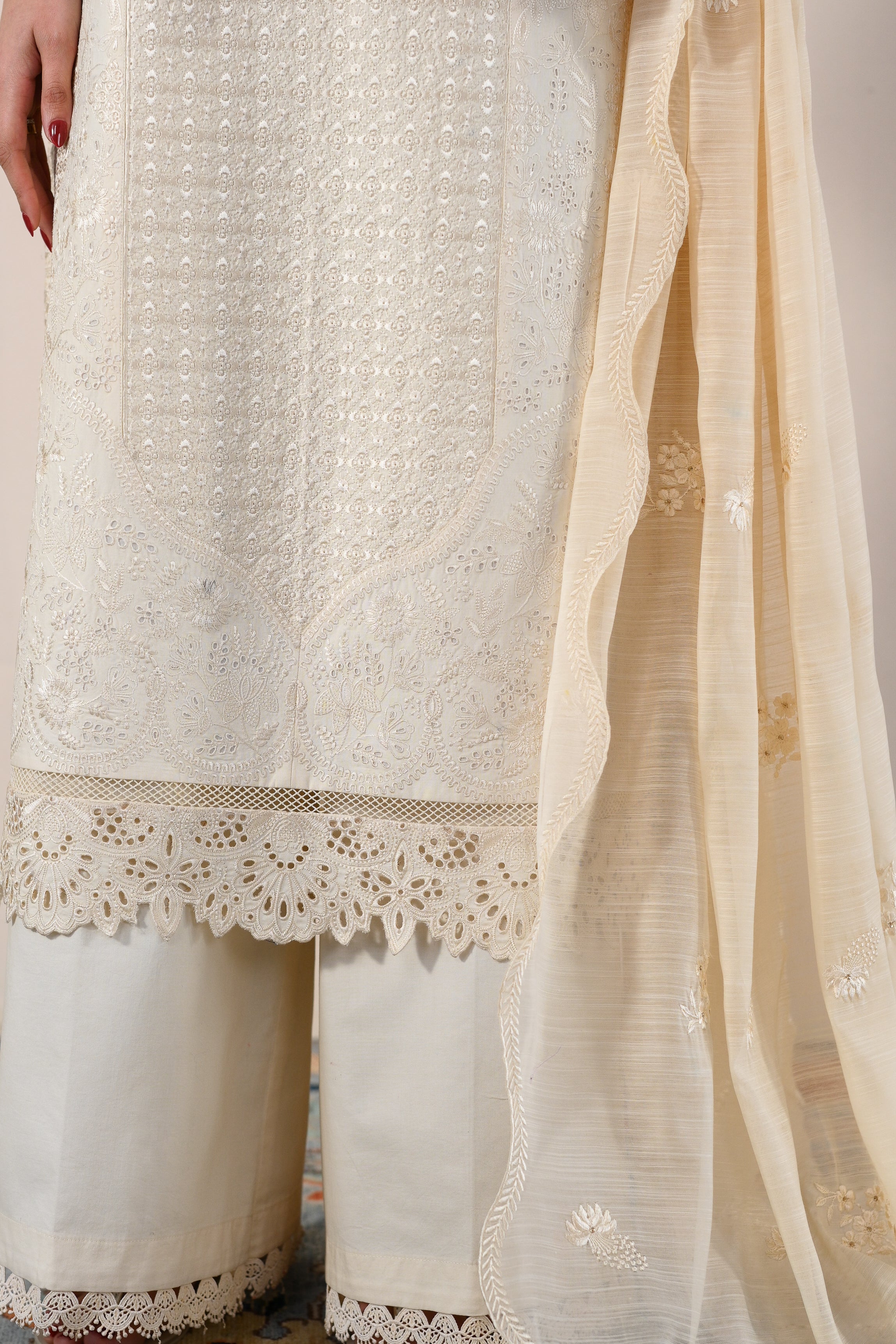 IVORY LUXURY EMBROIDERED LAWN 3PCS SET (NPA3-26417) - READY TO WEAR  READY TO SHIP