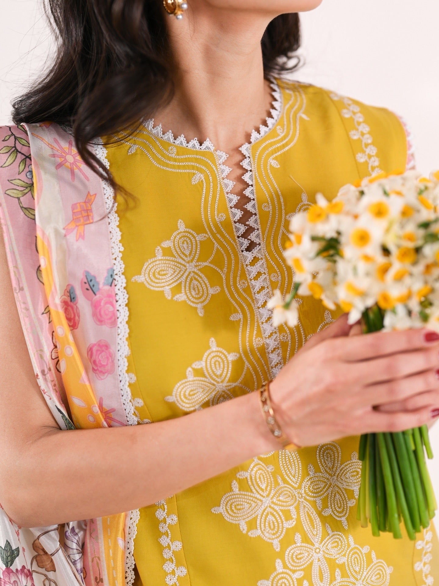 TUSCAN DAISY LUXURY EMBROIDERED LAWN 3PCS SET (NPA3-26415) - READY TO WEAR / READY TO SHIP