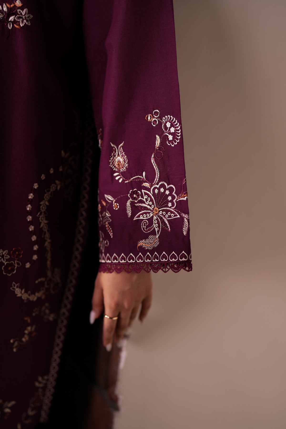 PLUM CO-ORD LUXURY EMBROIDERED LAWN 2PCS (NPA2-26305) / READY TO SHIP