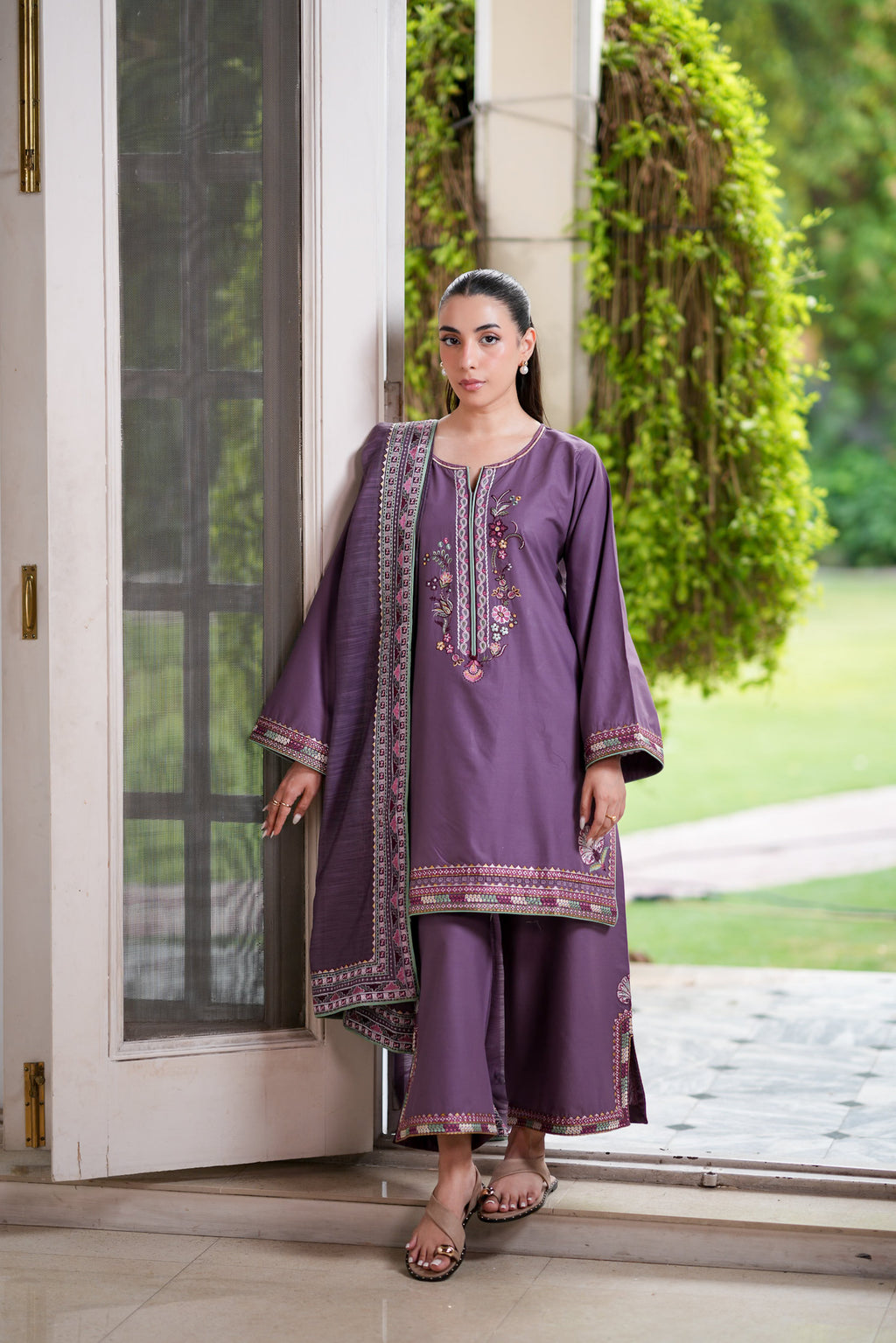 LAVENDER LUXURY EMBROIDERED LAWN 3PCS SET (NPA3-26439) - READY TO WEAR STAYCATION 2026 / READY TO SHIP