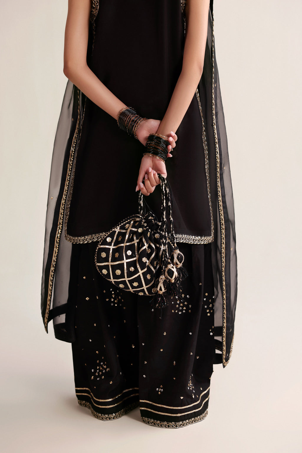 BLACK LUXURY WEDDING EDIT 2026 (NPA3-26450)