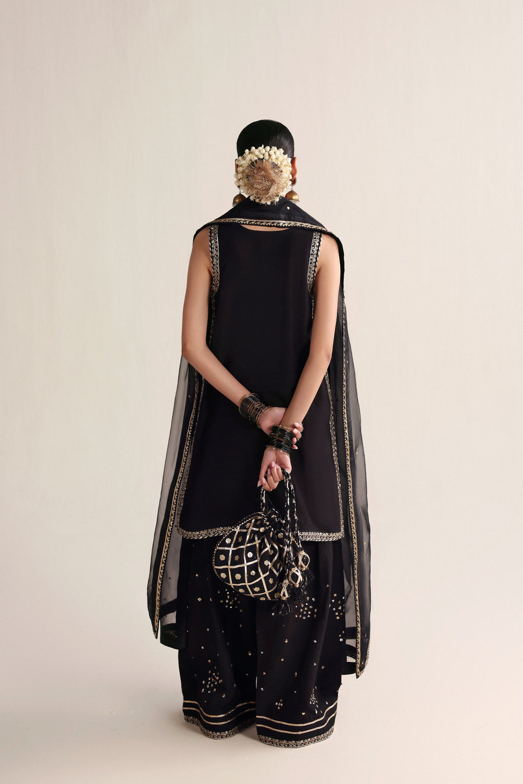 BLACK LUXURY WEDDING EDIT 2026 (NPA3-26450)